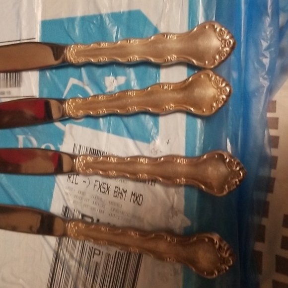 VINTAGE REED AND BARTON LOT OF 4 DINNER KNIVES MIRRORSTELE WITH STERLING HANDLES - Picture 5 of 7